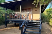 中国母女斯里兰卡旅游在酒店遇入室抢劫,当地警方已展开调查 涉事酒店仍在跟团游行程安排内 中国母女斯里兰卡旅游在酒店遇入室抢劫,当地警方已展开调查 涉事酒店仍在跟团游行程安排内