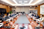 中美经济工作组举行第五次会议(图) 中美经济工作组举行第五次会议(图)
