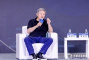 陈东升:聪明的人把赚的钱放在下一代产品的研发上 陈东升:聪明的人把赚的钱放在下一代产品的研发上