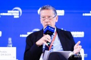 国际清算银行原副总裁Luiz Awazu Pereira da Silva:金融可以有所作为去避免出现气候风险这一“绿天鹅” 国际清算银行原副总裁Luiz Awazu Pereira da Silva:金融可以有所作为去避免出现气候风险这一“绿天鹅”