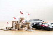 如何通过基金投资实现家庭财务的稳定增长？