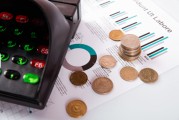 单人月累计最高提至600万元,多银行上调快捷支付限额适应大额消费 单人月累计最高提至600万元,多银行上调快捷支付限额适应大额消费