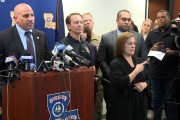 FBI确定美国遭恐袭:退役军人驾车撞人 自称已加入“伊斯兰国” FBI确定美国遭恐袭:退役军人驾车撞人 自称已加入“伊斯兰国”