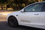 规模要扩大了？特斯拉宣布向公众开放Robotaxi应用