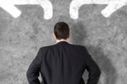 “智慧生活”基金重仓军工，前海开源崔宸龙被指“风格漂移”